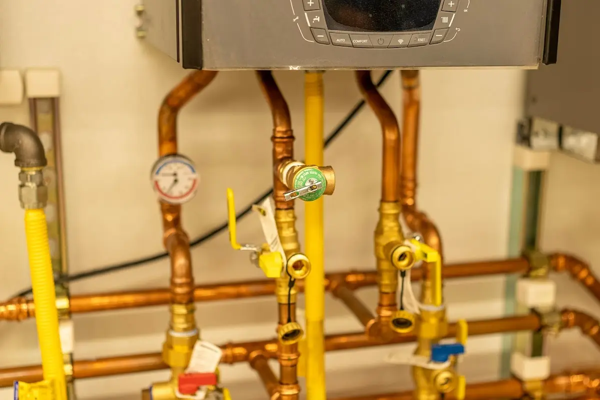 Licensed technician providing Sewer Cleanout for a homeowner in South Valley